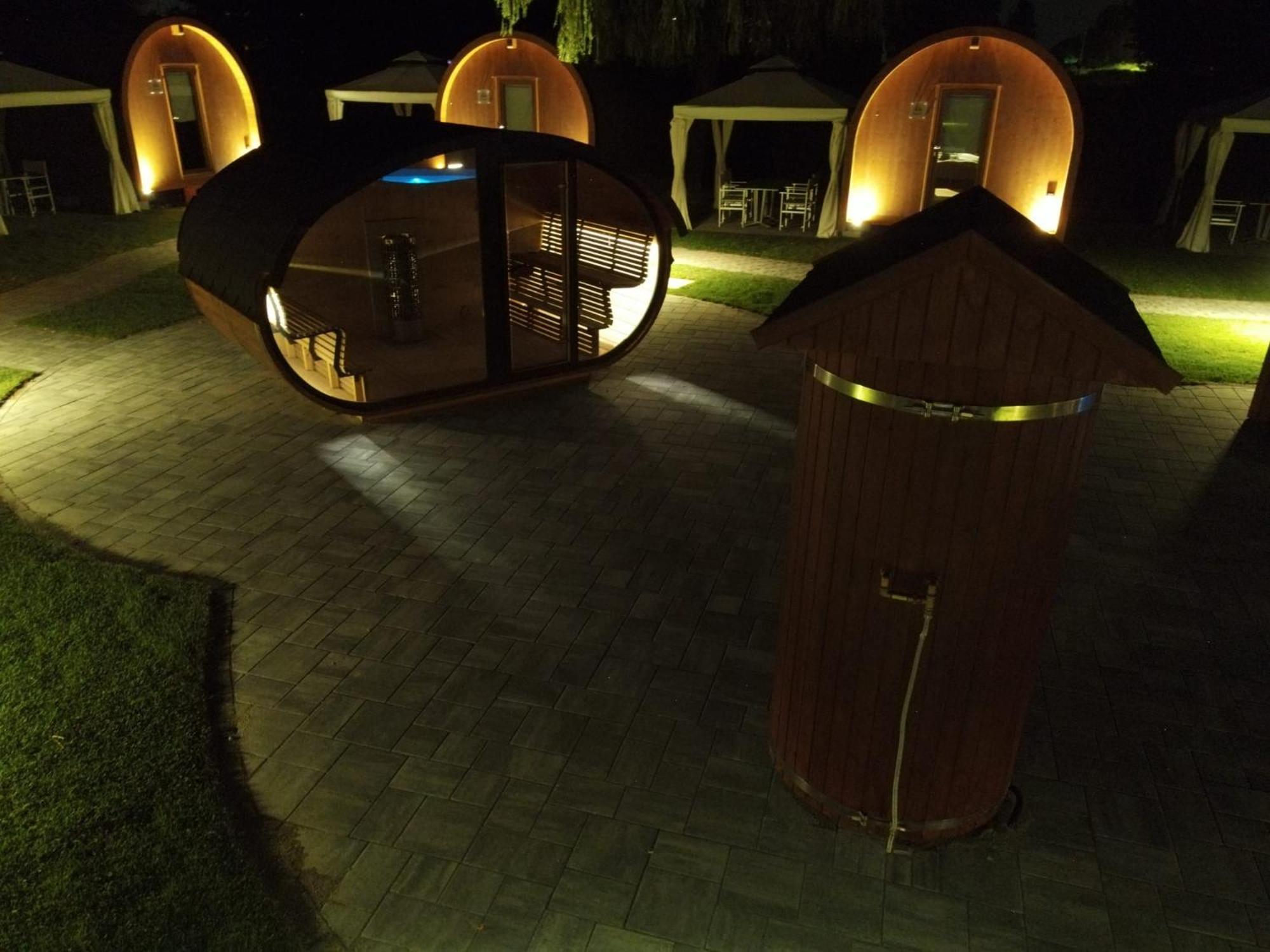 Vicolungo Glamour Lodge & Spa - Free Spa Hot Tub E Sauna 外观 照片
