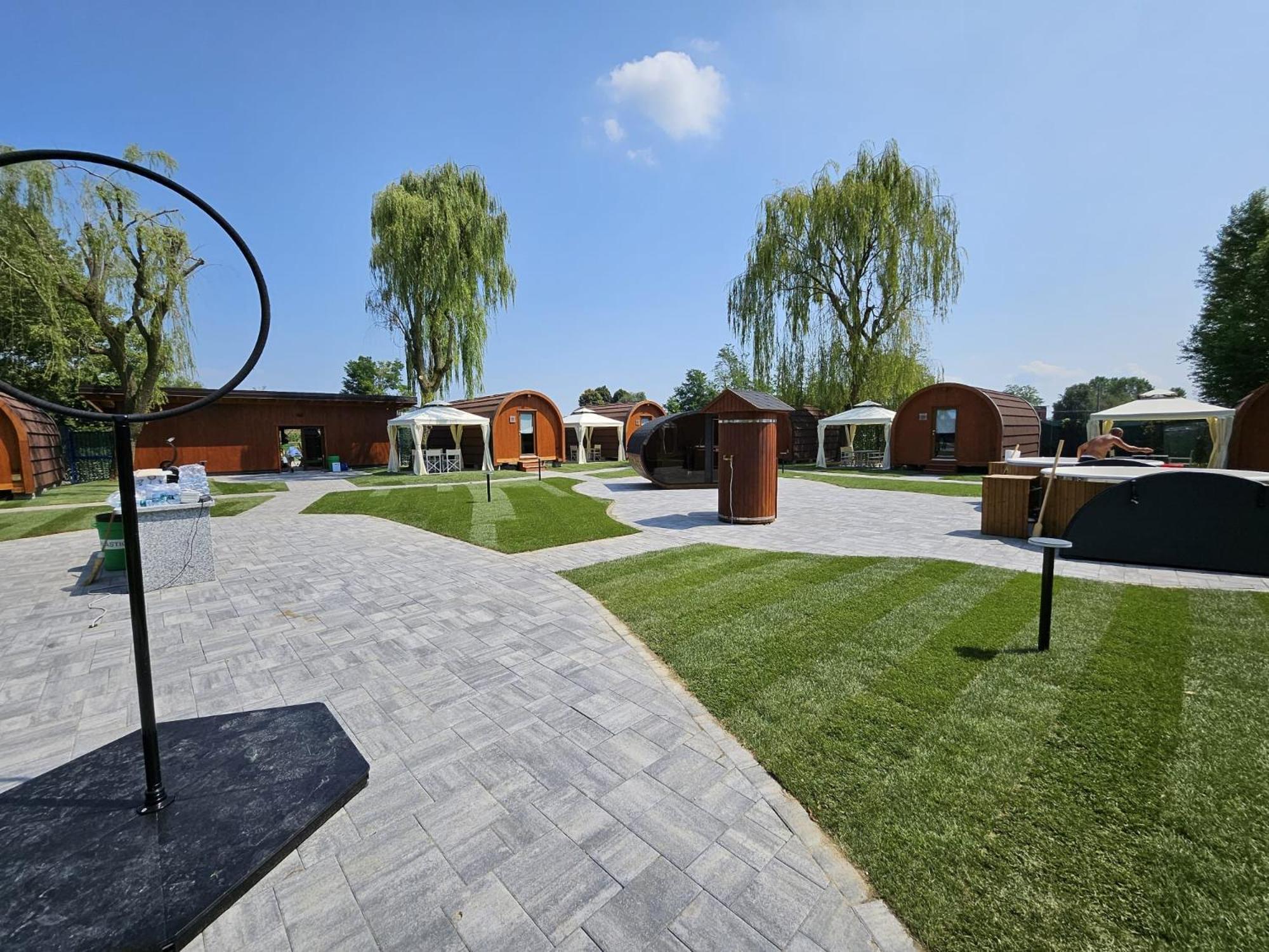 Vicolungo Glamour Lodge & Spa - Free Spa Hot Tub E Sauna 外观 照片
